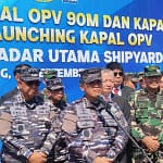 Kapal Patroli Baru: Angkatan Laut Indonesia Siap Hadapi Tantangan Maritim! IMG20240920093258.jpg