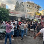 Ledakan Perangkat Komunikasi Kembali Terjadi di Lebanon Sehari setelah Ledakan Pager yang Lukai Ribuan Orang pasca ledakan di toko ponsel