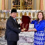 Presiden Prabowo Dianugerahi Penghargaan Tertinggi dari Pemerintah Peru pghggn-ttg-pr
