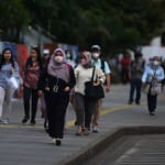 Dampak Kenaikan UMP 2025, Daya Beli Naik dan Ekonomi Semakin Stabil! 009501900_1669815718-UMP_DKI_Jakarta_Naik_Tapi_Ditolak_Pengusaha-merdeka-5