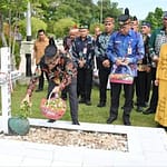 Momen Gubernur Agustiar Sabran di TMP Sanaman Lampang WhatsApp-Image-2025-05-15-at-10.55.52-AM-780×488