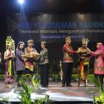 11 Sanggar Seni Tumpah di Palangka Raya, Penampilan Reza Kahayan Jadi Sorotan! 22102025110415_0