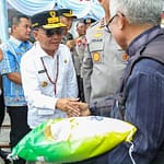 Gubernur Agustiar Apresiasi GPM POLRI: Program Nyata Bantu Masyarakat pangan murah