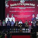 33 Tahun Mengabdi, ASN Ini Terima Hadiah Ke Yerusalem Dari Wali Kota WhatsApp-Image-2026-01-08-at-12.23.39-PM-768×512