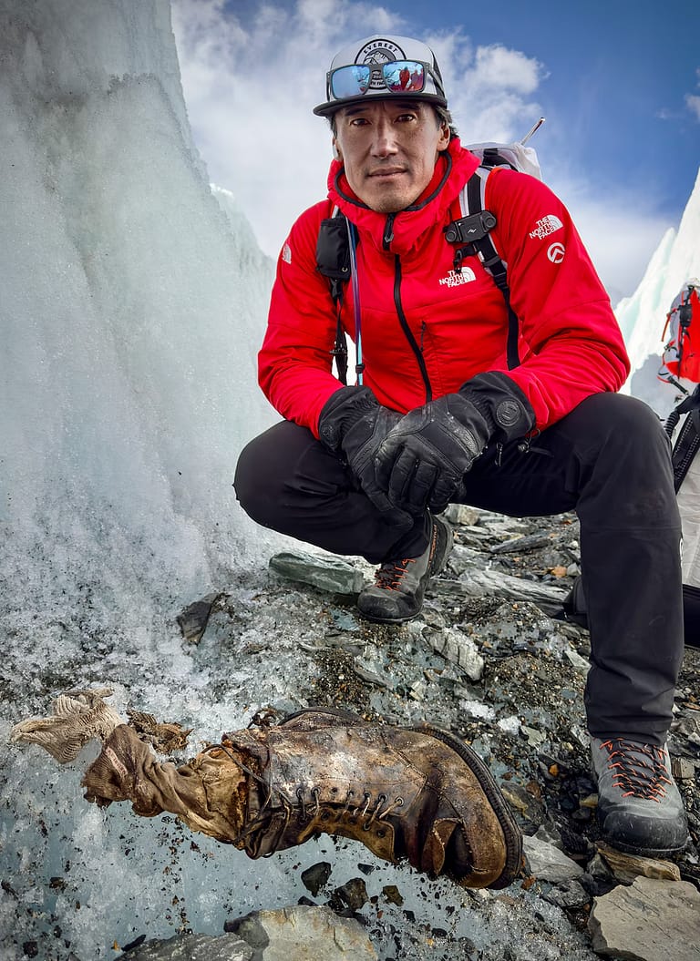 Misteri Seabad: Kaki Pendaki Andrew “Sandy” Irvine Ditemukan di Everest!