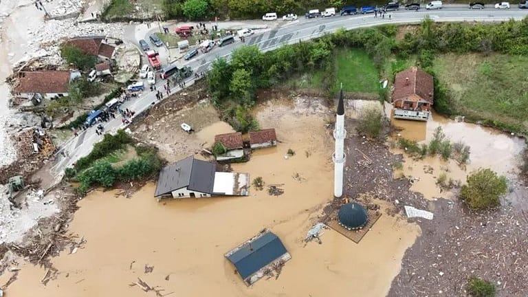 Bosnia Diterjang Banjir Bandang, Tewaskan Sedikitnya 16 Orang