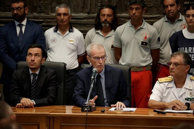 Pihak Berwenang Italia Membuka Penyelidikan Pembunuhan atas Tenggelamnya Kapal Superyacht