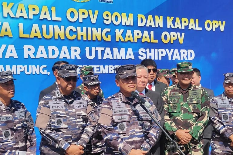 Kapal Patroli Baru: Angkatan Laut Indonesia Siap Hadapi Tantangan Maritim!