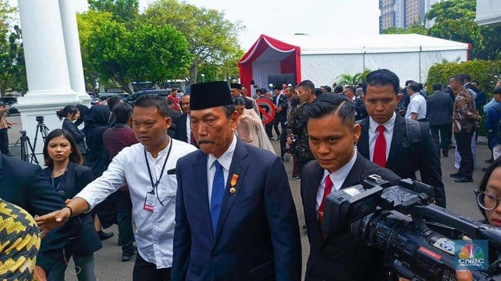 Misteri Kehadiran Luhut di Pelantikan Menteri Kabinet Merah Putih 2024