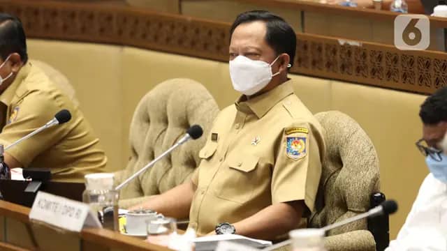 Penting! Mendagri Tito Karnavian Akhirnya Setuju Hentikan Bansos Sebelum Pilkada